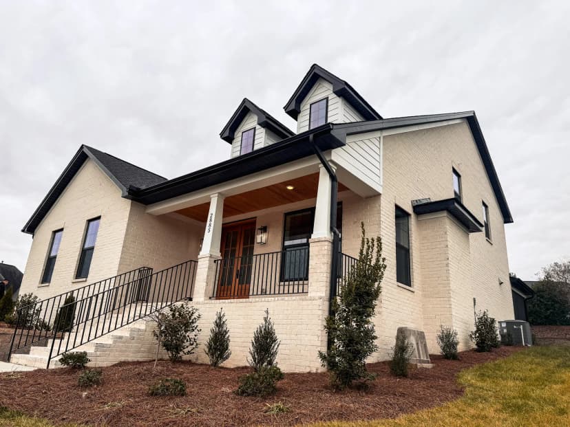 2885 Saint Giles Dr photo 8